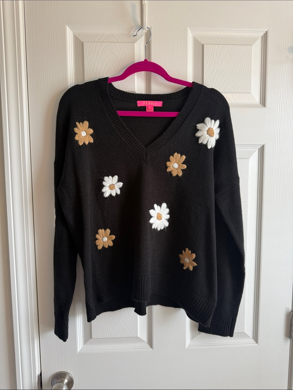 Lilly Pulitzer Black V-Neck Sweater with White and Tan Daisy Embroidery